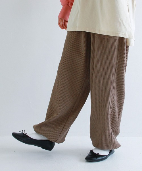 Crisp(クリスプ)の「ワッフルジョガーパンツ(その他パンツ・レディース・ベージュ/ダークブラウン・FREE)」の12枚目の写真