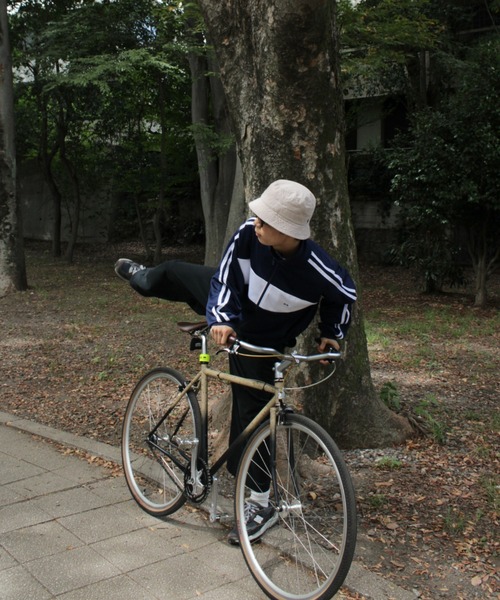 BROKEN BASE（ブロークンベース）の「ワンポイント刺繍配色トラックジャケット（ブルゾン・メンズ・アイボリー/ネイビー・MEDIUM/LARGE）」の16枚目の写真