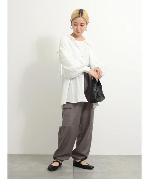 Samansa Mos2 blue(サマンサモスモスブルー)の「◎裾ドロストカーゴパンツ(カーゴパンツ・レディース・グレー/ブラック/オフホワイト・F)」の11枚目の写真