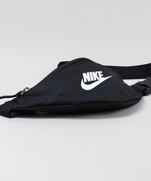 NIKE（ナイキ）の「【NIKE / ナイキ】ヘリテージ ウエストバッグ（ボディバッグ/ウエストポーチ・メンズ・ブラック・ONESIZE）」の5枚目の写真