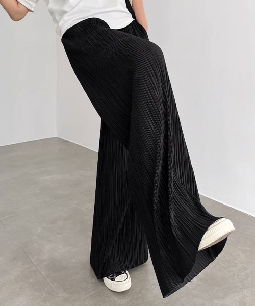 Miniministore(ミニミニストア)の「アコーディオンプリーツルーズワイドパンツ(スラックス・レディース・ワインレッド/ブラウン/テラコッタ/パープル/ピンク/ラベンダー/ブラック/アイボリー/ダークグレー/モカ/グリーン/キャメル・フリー)」の1枚目の写真