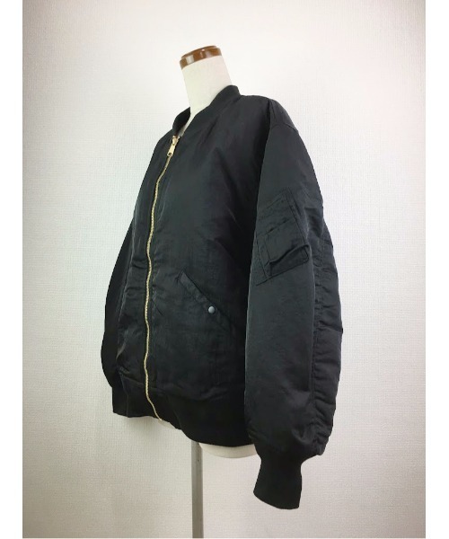 WORLD WIDE LOVE!（ワールドワイドラブ）の「ナイロンツイルＭA1ブルゾン（MA-1・レディース・カーキ/ブラック/グレー・1）」の5枚目の写真