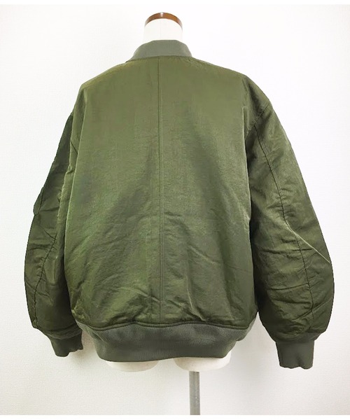 WORLD WIDE LOVE!（ワールドワイドラブ）の「ナイロンツイルＭA1ブルゾン（MA-1・レディース・カーキ/ブラック/グレー・1）」の15枚目の写真