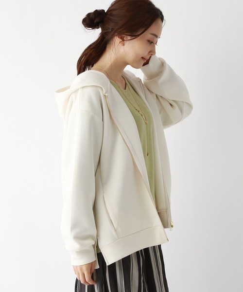 GLOBAL WORK（グローバルワーク）の「ライトクッションZIPパーカー/975608（パーカー・レディース・アイボリー/グレイッシュベージュ/モカ・MEDIUM/LARGE）」の7枚目の写真