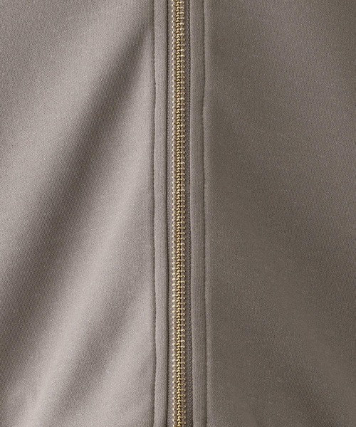 GLOBAL WORK（グローバルワーク）の「ライトクッションZIPパーカー/975608（パーカー・レディース・アイボリー/グレイッシュベージュ/モカ・MEDIUM/LARGE）」の13枚目の写真