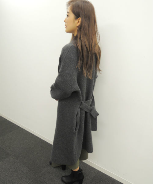N.（N. Natural Beauty Basic）（エヌエヌナチュラルビューティーベーシック）の「【 with  12月号掲載】ガウンニットコート（その他アウター・レディース・グレー/チャコールグレー/ベージュ・MEDIUM）」の9枚目の写真