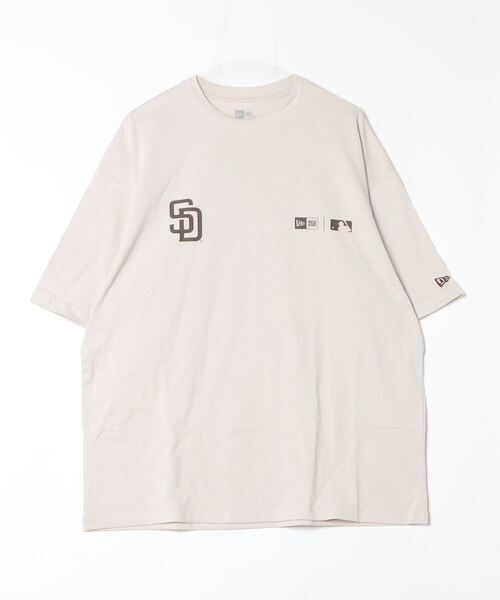 NEW ERA(ニューエラ)の「【ムラサキスポーツ限定】NEW ERA/ニューエラ SSOT 半袖 Tシャツ オーバーサイズ バックプリント MLB 14334727/14334728/14334729/14334730(Tシャツ/カットソー・メンズ・ライトブルー/ブラック/ストーン/ホワイト×ネイビー・XL/2XL/M/L)」の5枚目の写真