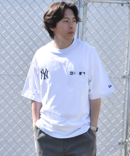NEW ERA(ニューエラ)の「【ムラサキスポーツ限定】NEW ERA/ニューエラ SSOT 半袖 Tシャツ オーバーサイズ バックプリント MLB 14334727/14334728/14334729/14334730(Tシャツ/カットソー・メンズ・ライトブルー/ブラック/ストーン/ホワイト×ネイビー・XL/2XL/M/L)」の9枚目の写真