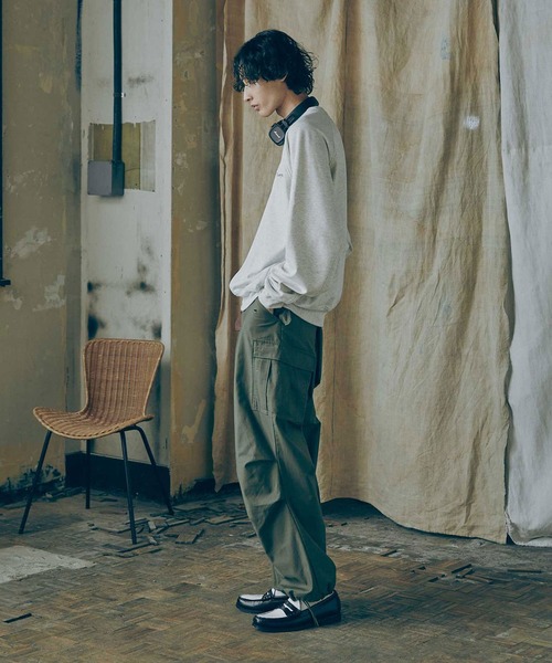 Bleme（ブレム）の「サイドパネル 刺繍ロゴ リラクシー ライトウエイトスウェット（スウェット・メンズ・ネイビー/オートミール・M/S/XL/L）」の4枚目の写真