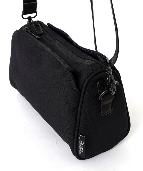 Un coeur（アンクール）の「【Un coeur/アンクール】K903062 ミニマルアシメショルダー.（ショルダーバッグ・メンズ・ネイビー/ブラック・FREE）」の6枚目の写真