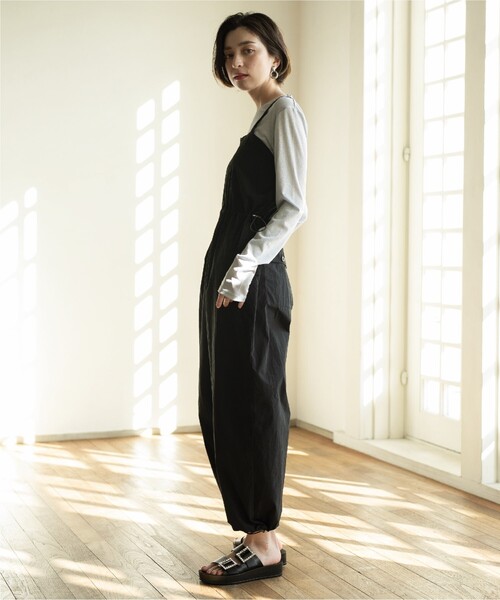 OPAQUE.CLIP（オペークドットクリップ）の「◆ビジューバックルダブルベルトサンダル（サンダル・レディース・オフホワイト/ブラック/ゴールド・02/03）」の19枚目の写真