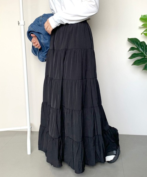 CRB（シーアールビー）の「マキシティアードロングスカート（スカート・レディース・ベージュ/オフホワイト/ブラック・F）」の7枚目の写真