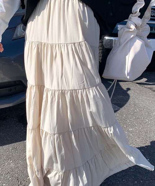 CRB（シーアールビー）の「マキシティアードロングスカート（スカート・レディース・ベージュ/オフホワイト/ブラック・F）」の16枚目の写真