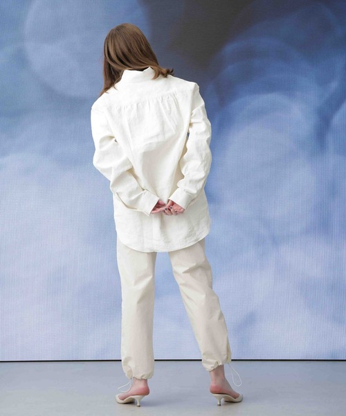 Apo(s)ture（アポスチャー）の「ARIA-006/撥水ナイロンドロストストレートパンツ（その他パンツ・レディース・ベージュ/グレー/ブラック/アイボリー・XS/S/M/L/XL）」の17枚目の写真