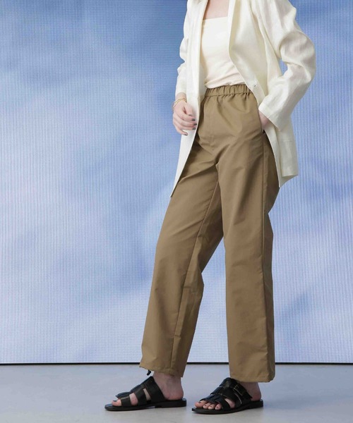 Apo(s)ture（アポスチャー）の「ARIA-006/撥水ナイロンドロストストレートパンツ（その他パンツ・レディース・ベージュ/グレー/ブラック/アイボリー・XS/S/M/L/XL）」の18枚目の写真
