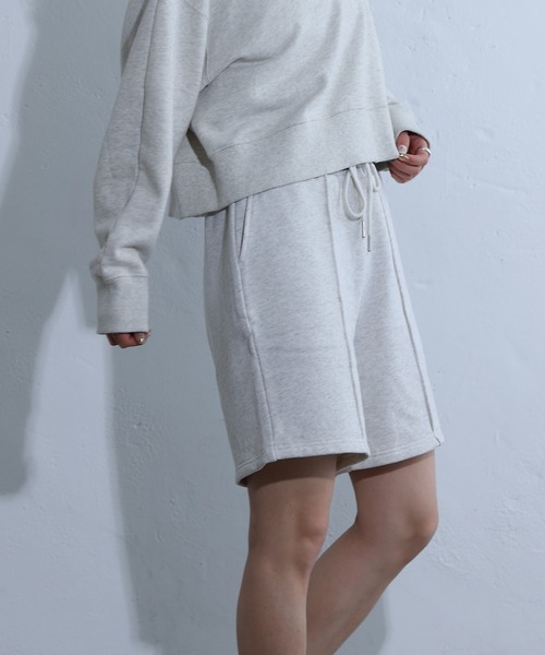 COLONY 2139（コロニートゥーワンスリーナイン）の「WEB・一部店舗限定 / センターシームスウェットショーツ（スウェットパンツ・レディース・グレー/アイボリー・FREE）」の21枚目の写真