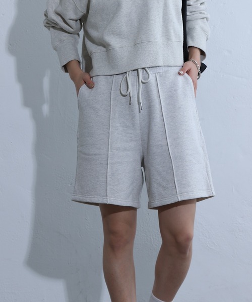 COLONY 2139（コロニートゥーワンスリーナイン）の「WEB・一部店舗限定 / センターシームスウェットショーツ（スウェットパンツ・レディース・グレー/アイボリー・FREE）」の18枚目の写真