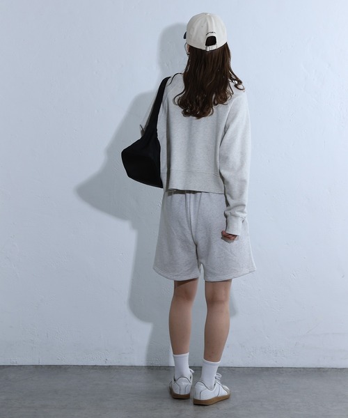 COLONY 2139（コロニートゥーワンスリーナイン）の「WEB・一部店舗限定 / センターシームスウェットショーツ（スウェットパンツ・レディース・グレー/アイボリー・FREE）」の16枚目の写真