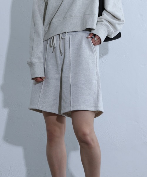 COLONY 2139（コロニートゥーワンスリーナイン）の「WEB・一部店舗限定 / センターシームスウェットショーツ（スウェットパンツ・レディース・グレー/アイボリー・FREE）」の20枚目の写真