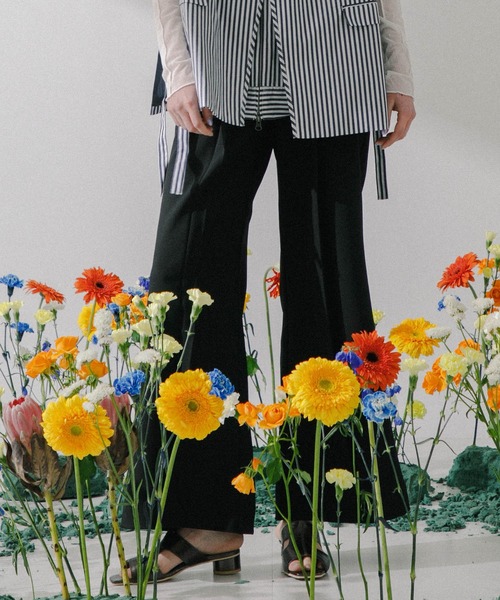 SENSE OF PLACE by URBAN RESEARCH（センスオブプレイスバイアーバンリサーチ）の「hxcyyd × SOP　セーラーフレアパンツ(UNISEX)（その他パンツ・メンズ・ブラック/ベージュ・MEDIUM/LARGE）」の2枚目の写真