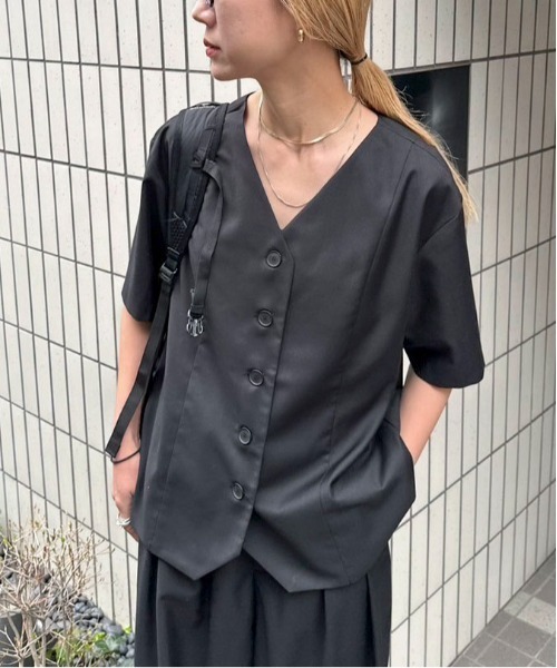 feepur（フェピュール）の「ノーカラーハーフジャケット（ノーカラージャケット・レディース・ブラック/ベージュ/グレー・MEDIUM）」の14枚目の写真