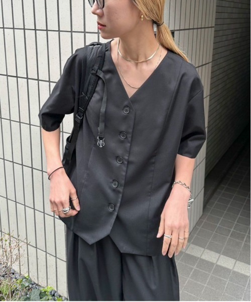 feepur（フェピュール）の「ノーカラーハーフジャケット（ノーカラージャケット・レディース・ブラック/ベージュ/グレー・MEDIUM）」の16枚目の写真