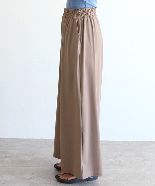 reca(レカ)の「UVカット ラッシュガード ワイドパンツ(ラッシュガード・レディース・ブラック/モカ・L/M)」の17枚目の写真