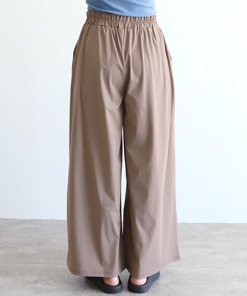 reca(レカ)の「UVカット ラッシュガード ワイドパンツ(ラッシュガード・レディース・ブラック/モカ・L/M)」の18枚目の写真