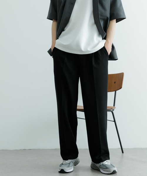 ITEMS URBANRESEARCH(アイテムズ アーバンリサーチ)の「Wフェイスジョーゼット イージー スラックス(その他パンツ・メンズ・ベージュ/チャコールグレー/ブラック・MEDIUM/LARGE)」の2枚目の写真