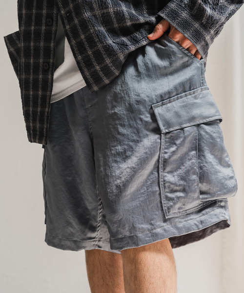 EDIFICE（エディフィス）の「サテン カーゴショーツ（カーゴパンツ・メンズ・サックスブルー/ブラック・LARGE/MEDIUM）」の8枚目の写真