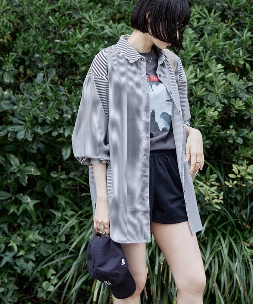 etoll.(エトル)の「オーバーシャツラッシュガード UVカット 夏服(ラッシュガード・レディース・ホワイト/ネイビー系/サックスブルー系/ブラック/イエロー/イエロー系/ブルー/マルチ・M)」の15枚目の写真