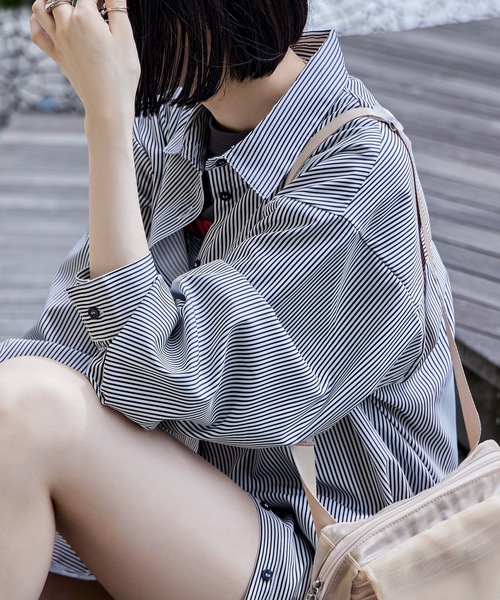 etoll.(エトル)の「オーバーシャツラッシュガード UVカット 夏服(ラッシュガード・レディース・ホワイト/ネイビー系/サックスブルー系/ブラック/イエロー/イエロー系/ブルー/マルチ・M)」の19枚目の写真