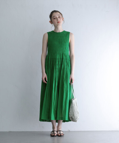 La TOTALITE（ラトータリテ）の「【ne Quittez pas/ヌキテパ 】Shirring Sleeveless Dress（ワンピース・レディース・ピンク/グリーン/ブラック・MEDIUM/SMALL）」の7枚目の写真