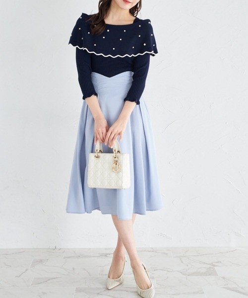 tocco closet(トッコ クローゼット)の「パールビジュー付き配色オフショルニットプルオーバー(ニット/セーター・レディース・ブラック/ネイビー/オフホワイト・M)」の11枚目の写真