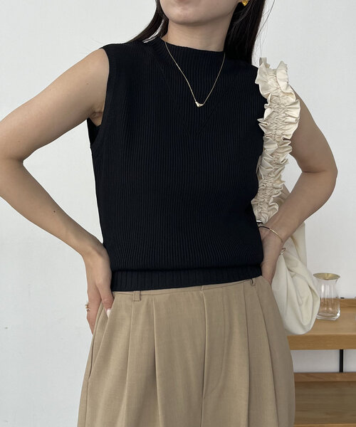 CAPRICIEUX LE'MAGE（カプリシューレマージュ）の「裾リブノースリニット（ニット/セーター・レディース・ベージュ/ホワイト系その他/ブラック・FREE）」の3枚目の写真