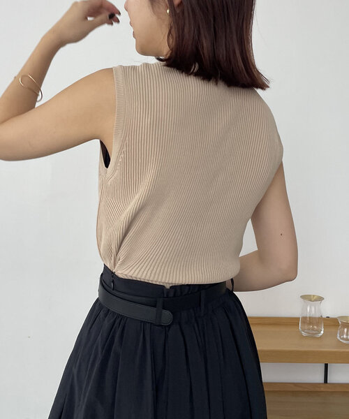 CAPRICIEUX LE'MAGE（カプリシューレマージュ）の「裾リブノースリニット（ニット/セーター・レディース・ベージュ/ホワイト系その他/ブラック・FREE）」の9枚目の写真