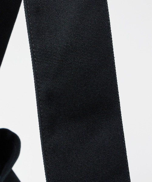 United Athle（ユナイテッドアスレ）の「【UNITED ATHLE】ヘヴィー キャンバス ニュースペーパーバッグ メッセンジャーバッグ 2026年春夏（ショルダーバッグ・メンズ・ナチュラル/ブラック・FREE）」の3枚目の写真