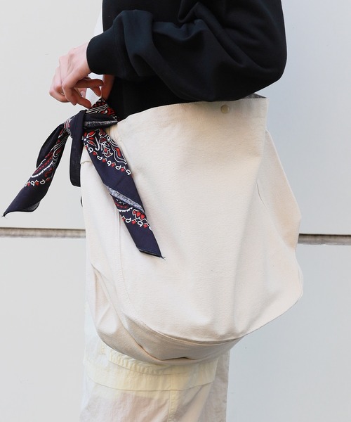 United Athle（ユナイテッドアスレ）の「【UNITED ATHLE】ヘヴィー キャンバス ニュースペーパーバッグ メッセンジャーバッグ 2026年春夏（ショルダーバッグ・メンズ・ナチュラル/ブラック・FREE）」の22枚目の写真