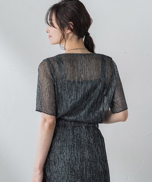 LAUTREAMONT(ロートレアモン)の「【一部店舗&WEB限定】ラメシアープリーツ半袖カットソー(Tシャツ/カットソー・レディース・ブラウン/オフホワイト/ブラック・9号)」の5枚目の写真