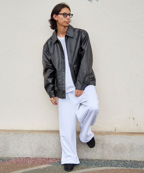 FFEIN（フェイン）の「【FFEIN(フェイン)】ワイドストレートスウェットパンツ / 刺繍 ワンポイント シンプル ノームコア 綺麗目 シティガール シティボーイ 裏起毛（スウェットパンツ・メンズ・グレー/ブラック/アッシュグレー/ネイビー・LARGE/SMALL/MEDIUM）」の9枚目の写真