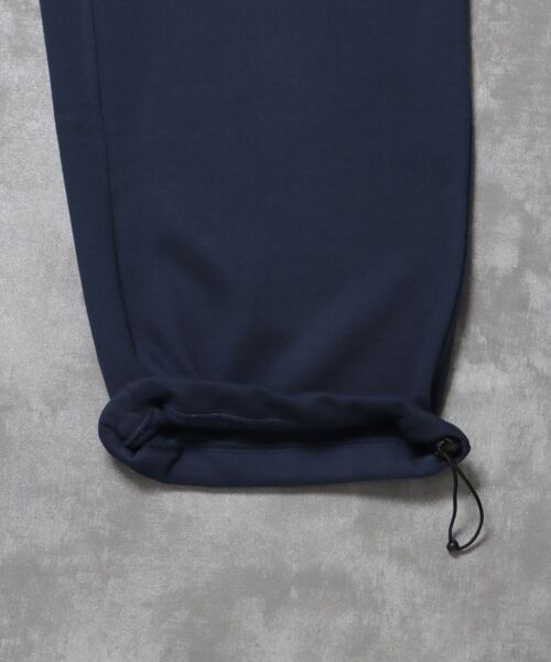 FFEIN（フェイン）の「【FFEIN(フェイン)】ワイドストレートスウェットパンツ / 刺繍 ワンポイント シンプル ノームコア 綺麗目 シティガール シティボーイ 裏起毛（スウェットパンツ・メンズ・グレー/ブラック/アッシュグレー/ネイビー・LARGE/SMALL/MEDIUM）」の21枚目の写真