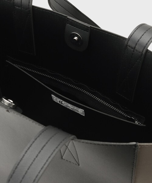 tk.TAKEO KIKUCHI（ティーケータケオキクチ）の「◆レザー調バーティカルトートバッグ（トートバッグ・メンズ・ブラック/ブラック系/ブラック系1・00）」の19枚目の写真