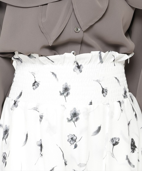 REDYAZEL（レディアゼル）の「フェザープリントスリットスカショートパン（スカート・レディース・ブルー/オフホワイト/ブラック・FREE）」の12枚目の写真