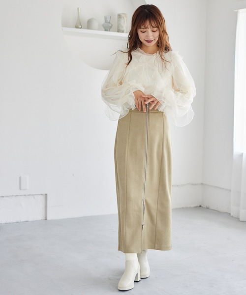 mysty woman（ミスティウーマン）の「チュールフリルブラウス　149256（シャツ/ブラウス・レディース・ベージュ/ブラック/オフホワイト・FREE）」の4枚目の写真