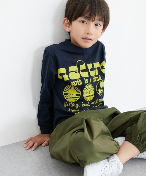 QUNTSTYLE(キュントスタイル)の「長袖 プリント Tシャツ <綿100%>(Tシャツ/カットソー・キッズ・オフホワイト/ブラック/ミント/パープル/ベージュ/ラベンダー/グレイッシュブルー/サーモンピンク/テラコッタ/ネイビー系/ブラック系/ネイビー系1/ピンク系/チャコールグレー/イエロー/グリーン/カーキ/ライム/グレー/クリーム/グレイッシュベージュ/バイオレット/パープル系2/パープル系1/オレンジ系/グリーン系/イエロー系/ピンク系1・110/120/130/140/150/160/100/170)」の18枚目の写真