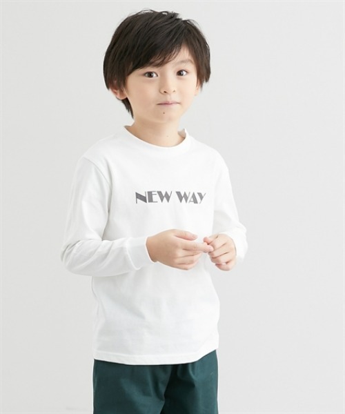 QUNTSTYLE(キュントスタイル)の「長袖 プリント Tシャツ <綿100%>(Tシャツ/カットソー・キッズ・オフホワイト/ブラック/ミント/パープル/ベージュ/ラベンダー/グレイッシュブルー/サーモンピンク/テラコッタ/ネイビー系/ブラック系/ネイビー系1/ピンク系/チャコールグレー/イエロー/グリーン/カーキ/ライム/グレー/クリーム/グレイッシュベージュ/バイオレット/パープル系2/パープル系1/オレンジ系/グリーン系/イエロー系/ピンク系1・110/120/130/140/150/160/100/170)」の2枚目の写真