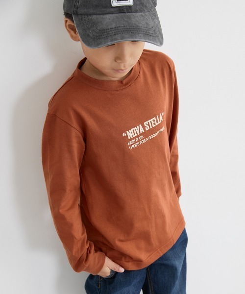 QUNTSTYLE(キュントスタイル)の「長袖 プリント Tシャツ <綿100%>(Tシャツ/カットソー・キッズ・オフホワイト/ブラック/ミント/パープル/ベージュ/ラベンダー/グレイッシュブルー/サーモンピンク/テラコッタ/ネイビー系/ブラック系/ネイビー系1/ピンク系/チャコールグレー/イエロー/グリーン/カーキ/ライム/グレー/クリーム/グレイッシュベージュ/バイオレット/パープル系2/パープル系1/オレンジ系/グリーン系/イエロー系/ピンク系1・110/120/130/140/150/160/100/170)」の7枚目の写真