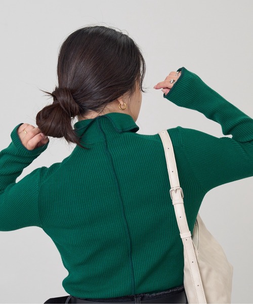 CIAOPANIC TYPY(チャオパニックティピー)の「【新色追加】アンチピリング配色ステッチタートル(ニット/セーター・レディース・レッド/ピンク/ブラウン/ライトグレー/サックスブルー/カーキ/ブラック/マスタード/ネイビー/ブルー/グレー/オフホワイト/ブラウン系その他/スカイブルー/グリーン/パープル/イエロー・ONE SIZE)」の8枚目の写真