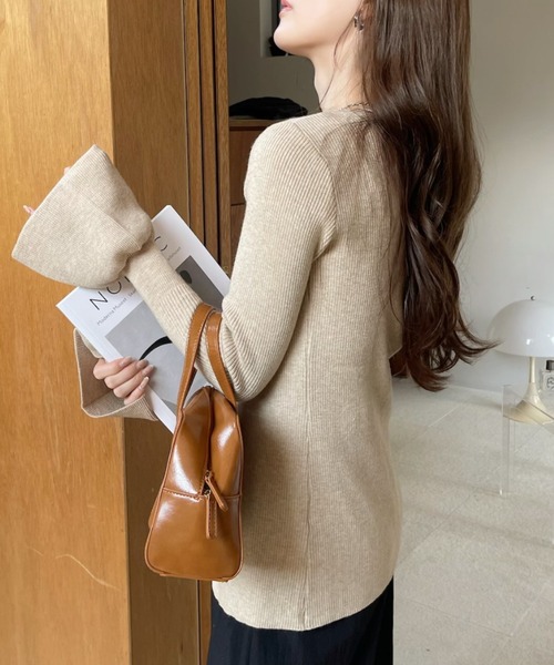 Ada.(エイダ)の「ホック開き フレアスリーブ カーディガン ニット トップス(カーディガン/ボレロ・レディース・グリーン/ベージュ/ブラック/アイボリー・FREE)」の22枚目の写真