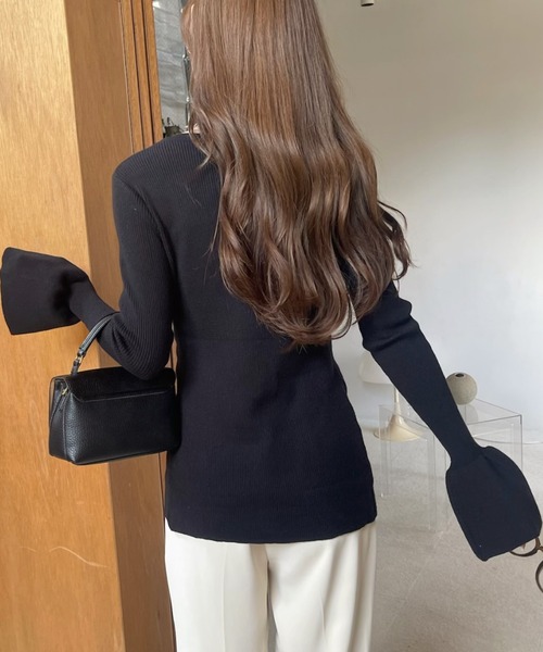 Ada.(エイダ)の「ホック開き フレアスリーブ カーディガン ニット トップス(カーディガン/ボレロ・レディース・グリーン/ベージュ/ブラック/アイボリー・FREE)」の10枚目の写真